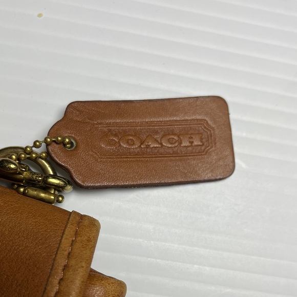 Vintage Coach Brown Leather Crossbody Bag with Gold Accent - Picture 2 of 6